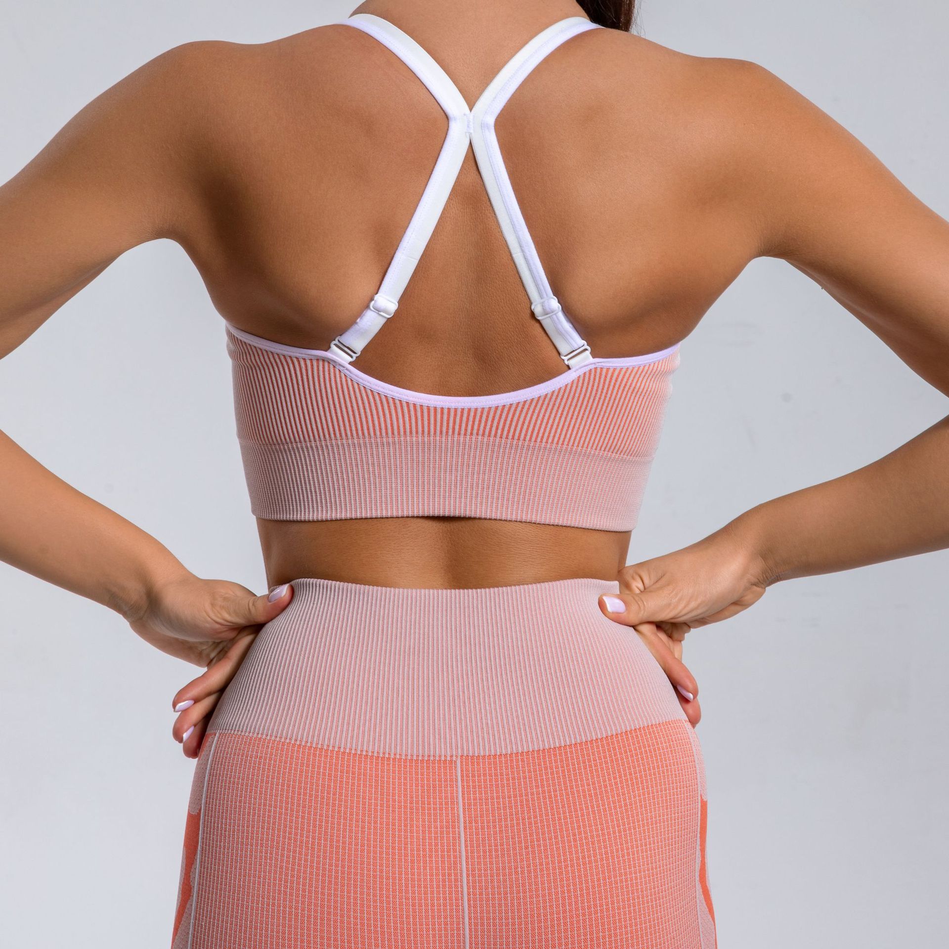新款无缝迷彩美女瑜伽服女式运动露脐文胸紧身跑步裤